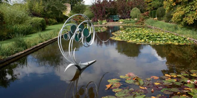 SHOWING HER METAL Artist, Jenny Pickford sculptures on show at Waterperry
